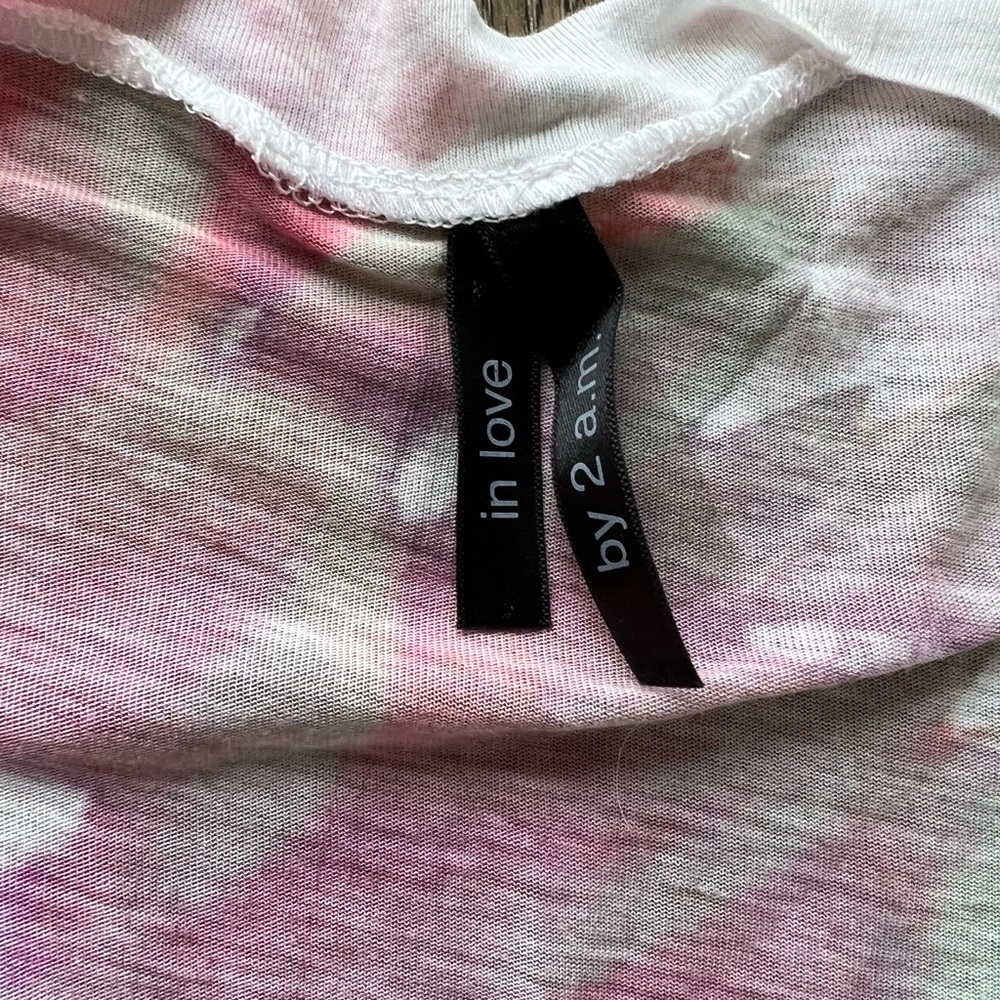 Floral Tie Dye Design Short Sleeve Shirt - Picture 3 of 4